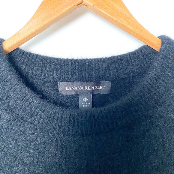 Banana Republic Alpaca Wool Black Crewneck Sweater - Picture 5 of 7